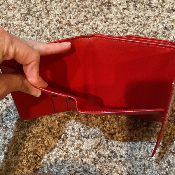 Louis Vuitton Red Vernis Elise Wallet / TH0063 - Picture 3 of 7